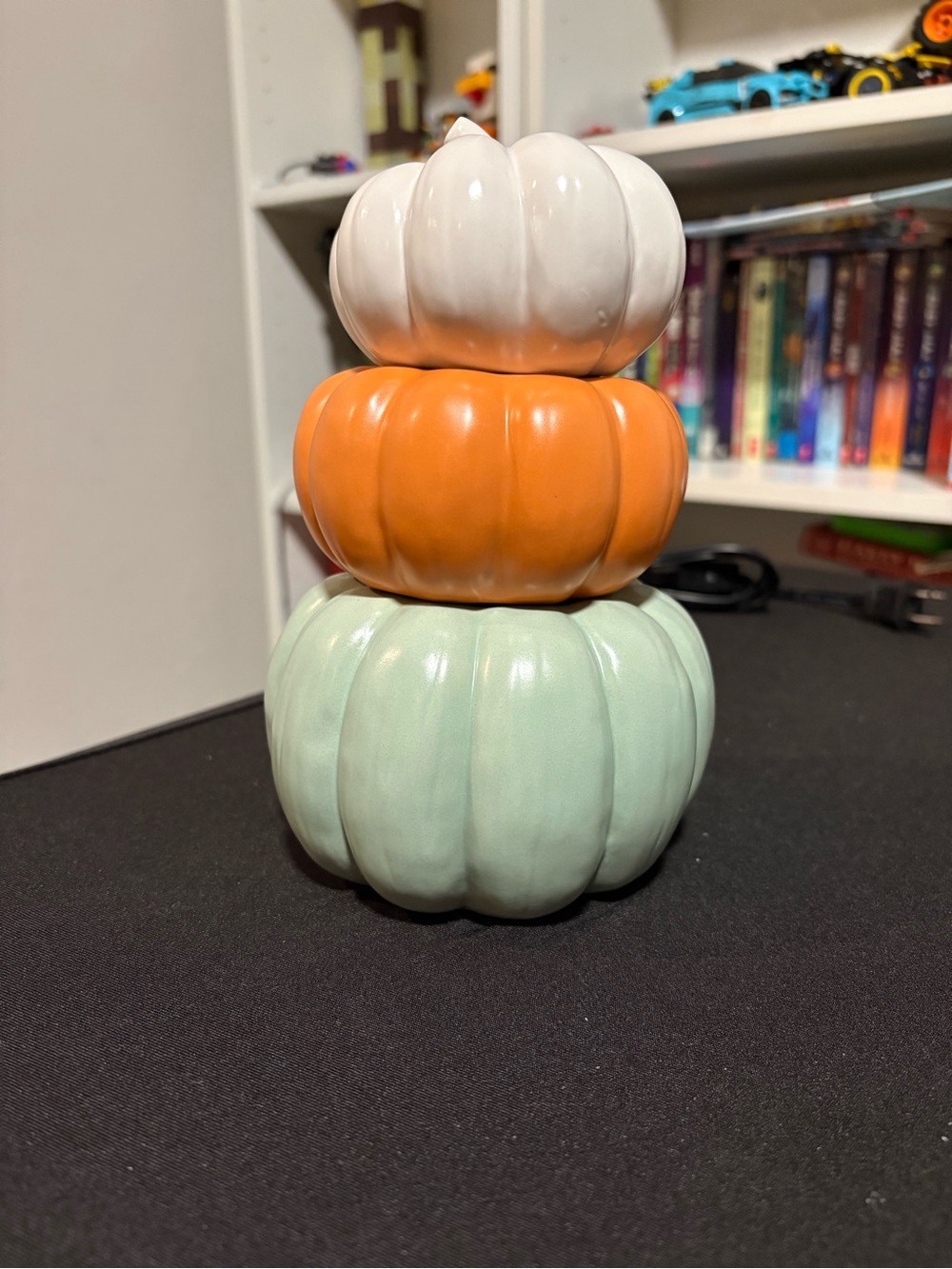 Scentsy Color Me Pumpkin wax warmer